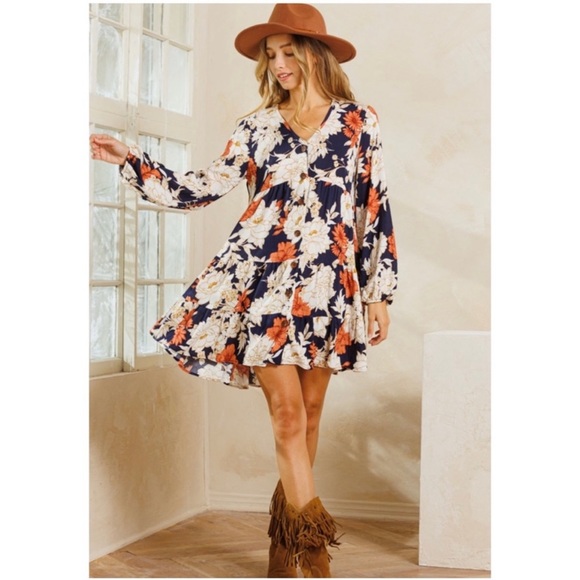 Dresses & Skirts - NWT Floral Mini Dress in size Large